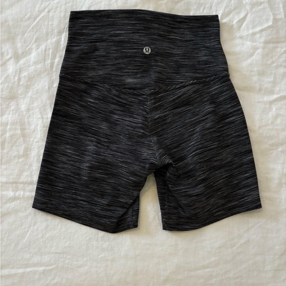 Lululemon 6in Align Short